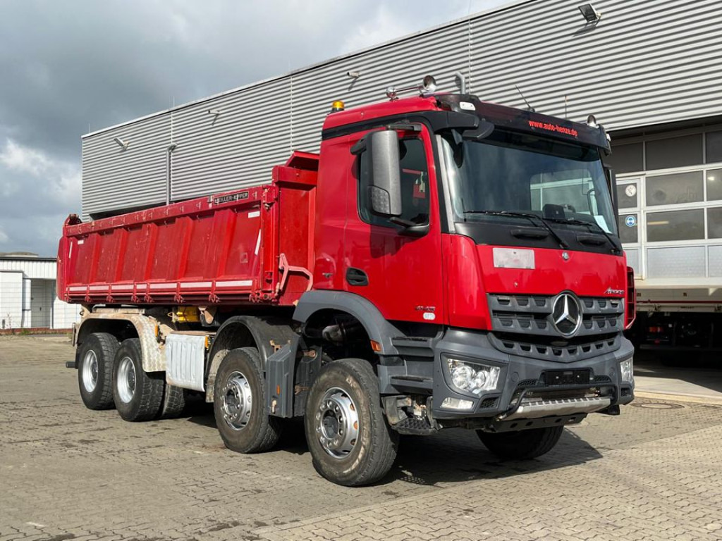 MERCEDES-BENZ Arocs 4143 8x4 4-Achs Kipper Meiller Bordmatik - شاحنة قلاب: صورة 4 MERCEDES-BENZ Arocs 4143 8x4 4-Achs Kipper Meiller Bordmatik - شاحنة قلاب: صورة 4