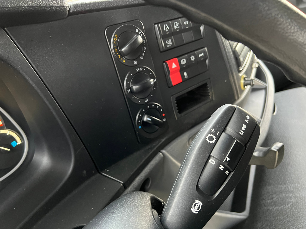 MERCEDES-BENZ Atego 1527 L Pritsche LBW LBW 1.5 to - شاحنة ذات ستائر جانبية: صورة 2 MERCEDES-BENZ Atego 1527 L Pritsche LBW LBW 1.5 to - شاحنة ذات ستائر جانبية: صورة 2