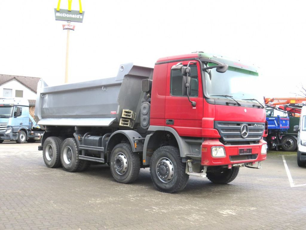Mercedes-Benz Actros 4141 8x6 4 Achs Muldenkipper Kupplung, 1. - شاحنة قلاب: صورة 2 Mercedes-Benz Actros 4141 8x6 4 Achs Muldenkipper Kupplung, 1. - شاحنة قلاب: صورة 2