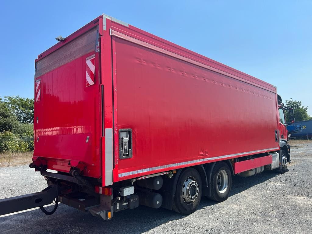 Mercedes-Benz Antos 2540 L 6x2 Pritsche LBW Getränke 8,2m, 2to - شاحنة ذات ستائر جانبية: صورة 4 Mercedes-Benz Antos 2540 L 6x2 Pritsche LBW Getränke 8,2m, 2to - شاحنة ذات ستائر جانبية: صورة 4