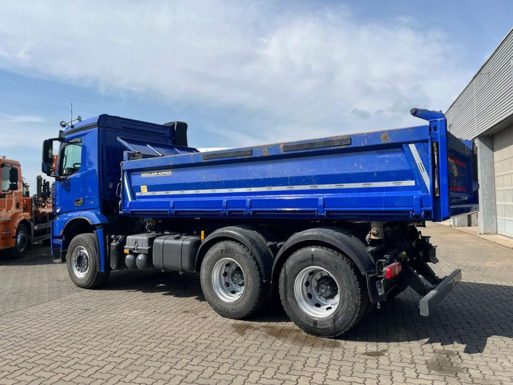 Mercedes-Benz Arocs 2642 6x4 3-Achs Kipper Bordmatik nur 163TK - شاحنة قلاب: صورة 4 Mercedes-Benz Arocs 2642 6x4 3-Achs Kipper Bordmatik nur 163TK - شاحنة قلاب: صورة 4