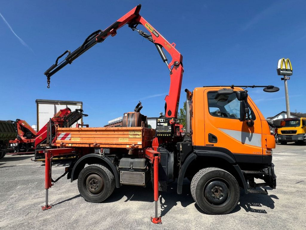 Mercedes-Benz Unimog U20 2-Achs Allradkipper Kran Palfinger Kr - شاحنة قلاب, شاحنة كرين: صورة 3 Mercedes-Benz Unimog U20 2-Achs Allradkipper Kran Palfinger Kr - شاحنة قلاب, شاحنة كرين: صورة 3