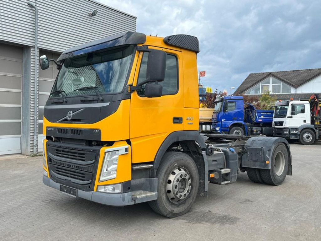 Volvo FM 410 4x2 SZM 6796 KG Leergewicht - مقطورة السحب: صورة 1 Volvo FM 410 4x2 SZM 6796 KG Leergewicht - مقطورة السحب: صورة 1