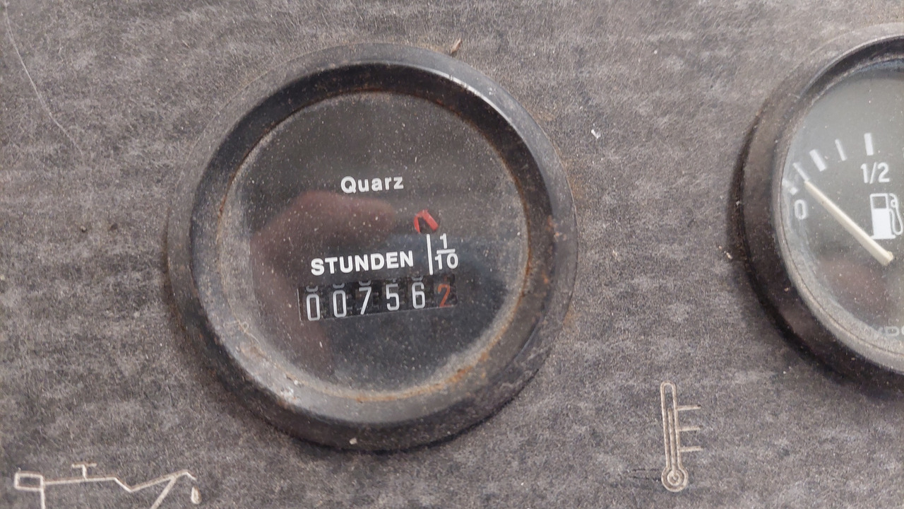 TG-2244 TEMG Passenger stairs - سلالم الطائرة: صورة 4 TG-2244 TEMG Passenger stairs - سلالم الطائرة: صورة 4