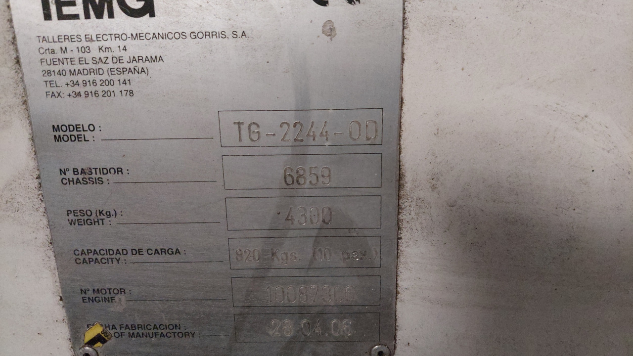 TG-2244 TEMG Passenger stairs - سلالم الطائرة: صورة 3 TG-2244 TEMG Passenger stairs - سلالم الطائرة: صورة 3