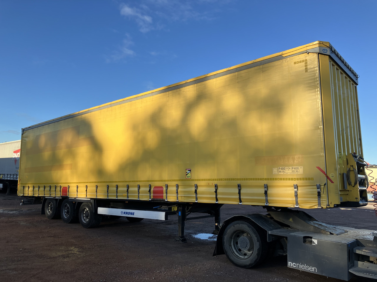 KRONE MEGA CURTAIN - LIFTING ROOF - HUCKEPACK - نصف مقطورة بستائر جانبية: صورة 3 KRONE MEGA CURTAIN - LIFTING ROOF - HUCKEPACK - نصف مقطورة بستائر جانبية: صورة 3