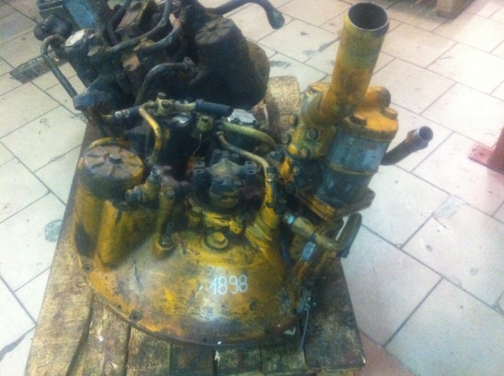 FIAT 815 BIS + A13153 + A42X 341069 + 790129418A00411 - مضخة هيدروليكية - آلات الإنشاء: صورة 1 FIAT 815 BIS + A13153 + A42X 341069 + 790129418A00411 - مضخة هيدروليكية - آلات الإنشاء: صورة 1