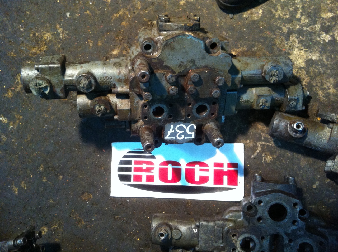 HYDRECO HAMWORTHY V2A4011DF10VS 08890176 84011202011 - 2 SEKCYJNY - صمام هيدروليكي - آلات الإنشاء: صورة 1 HYDRECO HAMWORTHY V2A4011DF10VS 08890176 84011202011 - 2 SEKCYJNY - صمام هيدروليكي - آلات الإنشاء: صورة 1