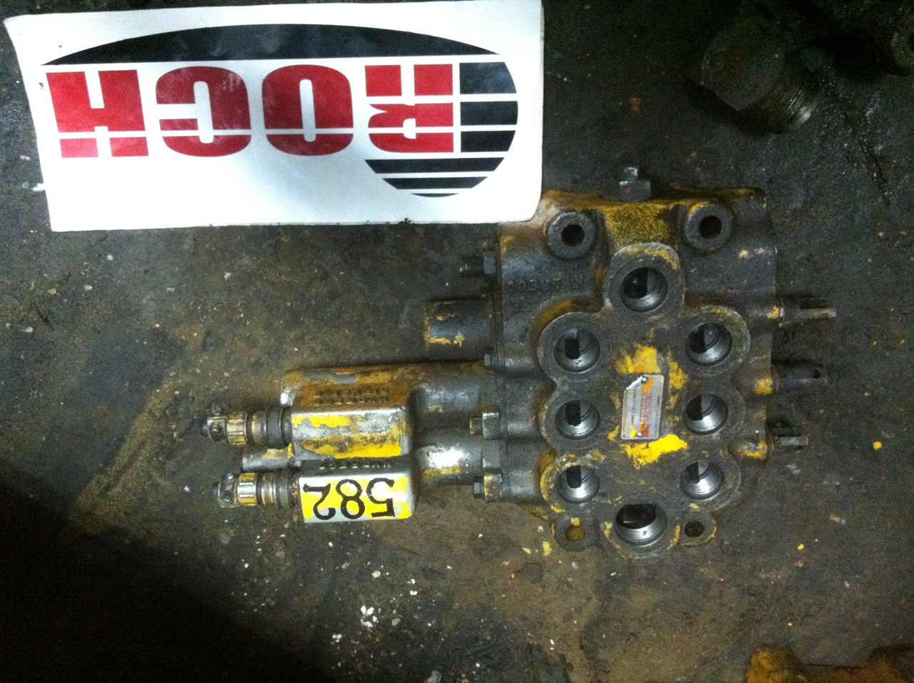 HYDRECO MTV025DRF12- 3000 - 3 SEKCYJNY - صمام هيدروليكي - آلات الإنشاء: صورة 1 HYDRECO MTV025DRF12- 3000 - 3 SEKCYJNY - صمام هيدروليكي - آلات الإنشاء: صورة 1