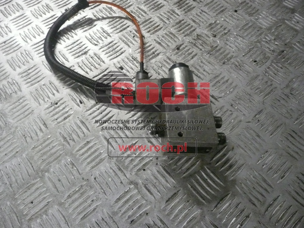 TEREX FUCHS 17975901 1408/1396230 - 1 SEKCYJNY + 276361001407/08 27VDC - صمام هيدروليكي: صورة 2 TEREX FUCHS 17975901 1408/1396230 - 1 SEKCYJNY + 276361001407/08 27VDC - صمام هيدروليكي: صورة 2