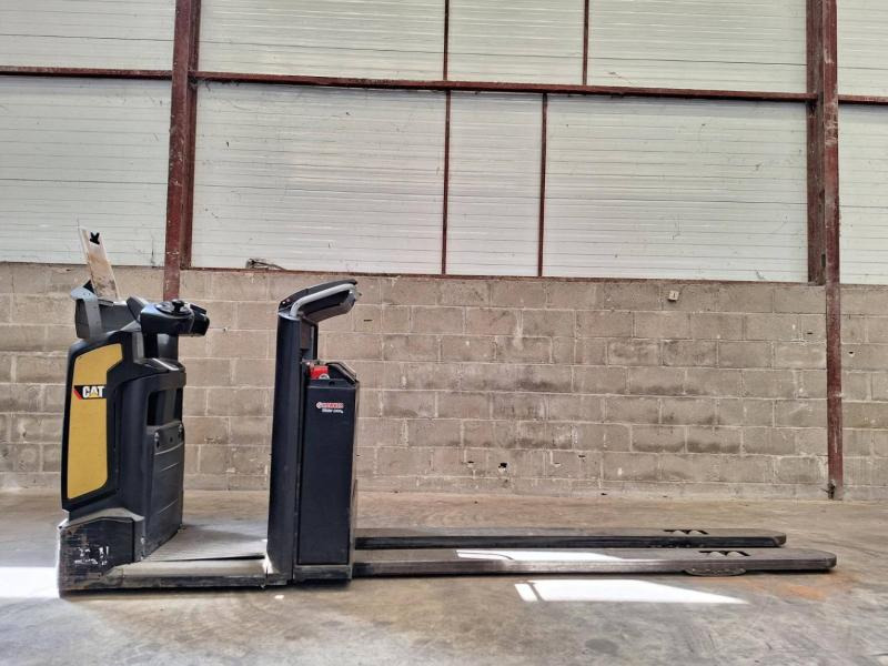 Caterpillar NO20NE - ناقل الحمولات الشوكي: صورة 2 Caterpillar NO20NE - ناقل الحمولات الشوكي: صورة 2