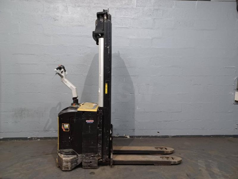 آلة تكديس Caterpillar NSV16Ni: صورة 6 آلة تكديس Caterpillar NSV16Ni: صورة 6