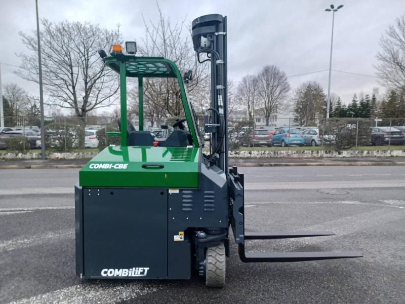 رافعة شوكية للوصول للأماكن الضيقة ب4 اتجاهات Combilift CBE3000: صورة 6