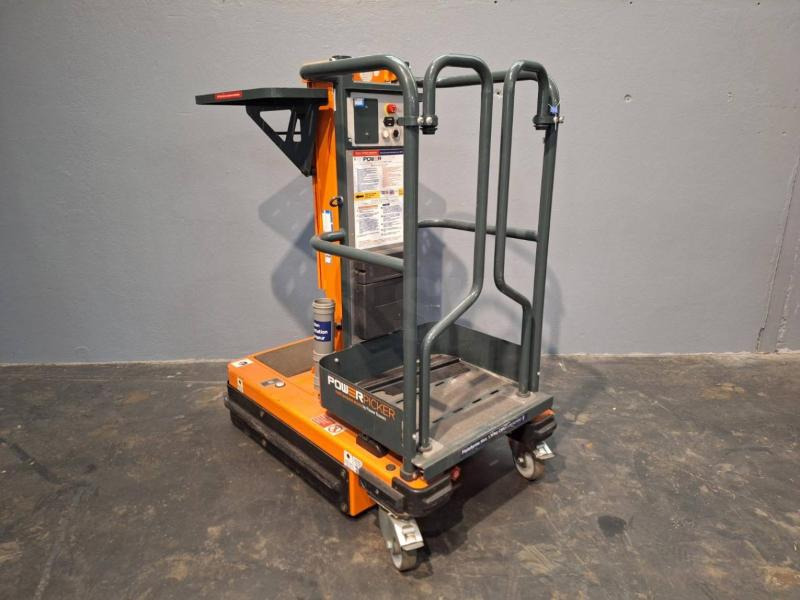JLG POWER PICKER - مرفاع بصاري عمودي: صورة 1 JLG POWER PICKER - مرفاع بصاري عمودي: صورة 1