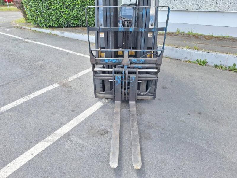 رافعة شوكية ديزل Yale GDP25VX: صورة 14