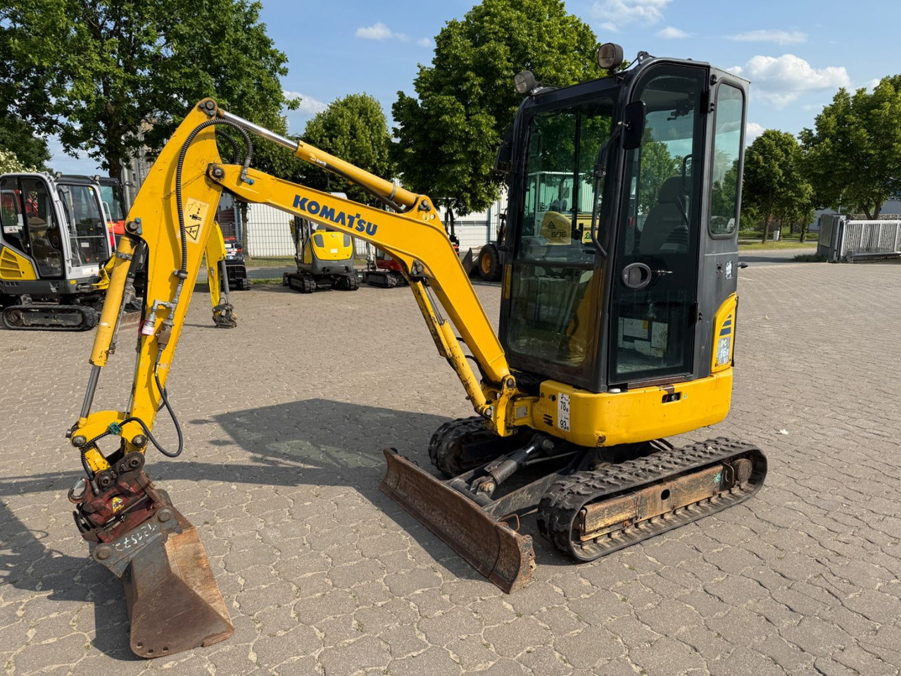 Komatsu PC 16R-3HS, Bj 17, 2210 BH, Tilt mit HS01, GL - حفار صغير: صورة 1 Komatsu PC 16R-3HS, Bj 17, 2210 BH, Tilt mit HS01, GL - حفار صغير: صورة 1