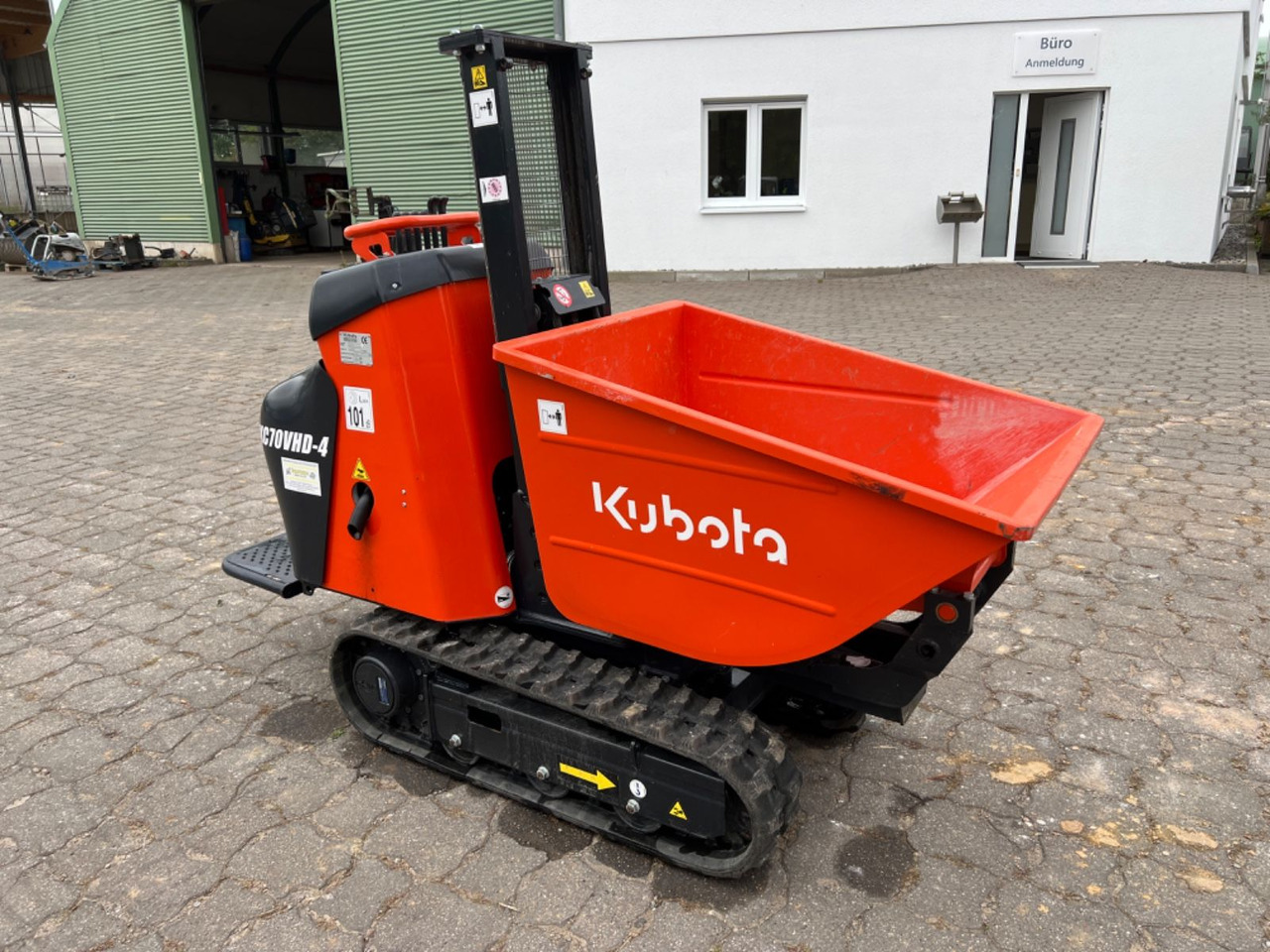 Kubota KC 70, VHD-4, mit Hochentleerung, hydr. Fahrwerk - شاحنة قلابة زاحفة: صورة 4 Kubota KC 70, VHD-4, mit Hochentleerung, hydr. Fahrwerk - شاحنة قلابة زاحفة: صورة 4