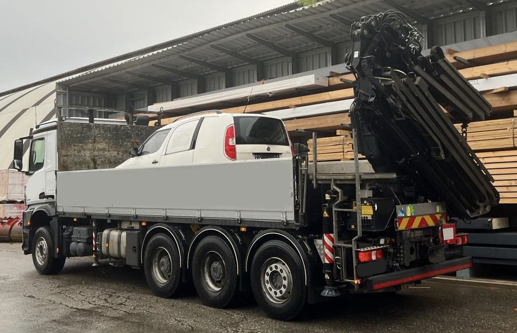 MERCEDES-BENZ Hiab Palfinger Fassi F275-5 JIB-3 - شاحنات مسطحة: صورة 2 MERCEDES-BENZ Hiab Palfinger Fassi F275-5 JIB-3 - شاحنات مسطحة: صورة 2