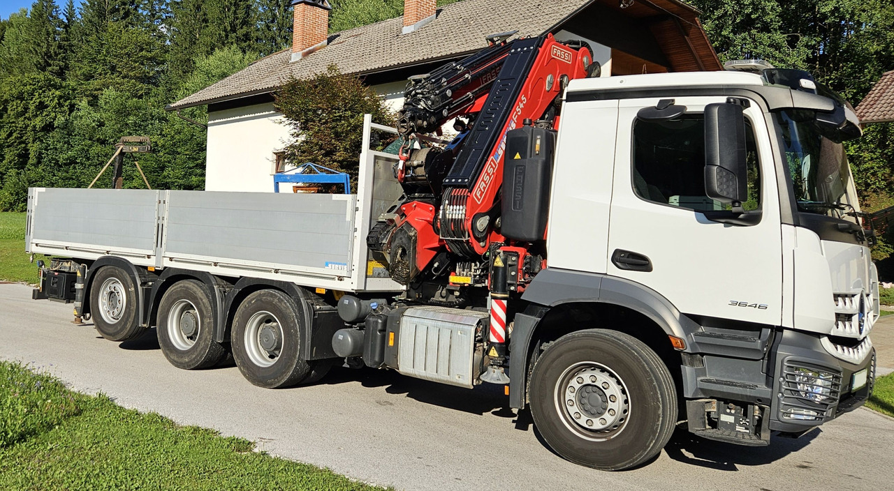 MERCEDES-BENZ Hiab Palfinger Fassi F545-6 JIB L426 - شاحنات مسطحة: صورة 2 MERCEDES-BENZ Hiab Palfinger Fassi F545-6 JIB L426 - شاحنات مسطحة: صورة 2