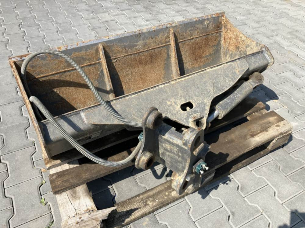 Volvo Böschungslöffel schwenkbar - لودر ذو محراث خلفي/ باكهو: صورة 2 Volvo Böschungslöffel schwenkbar - لودر ذو محراث خلفي/ باكهو: صورة 2