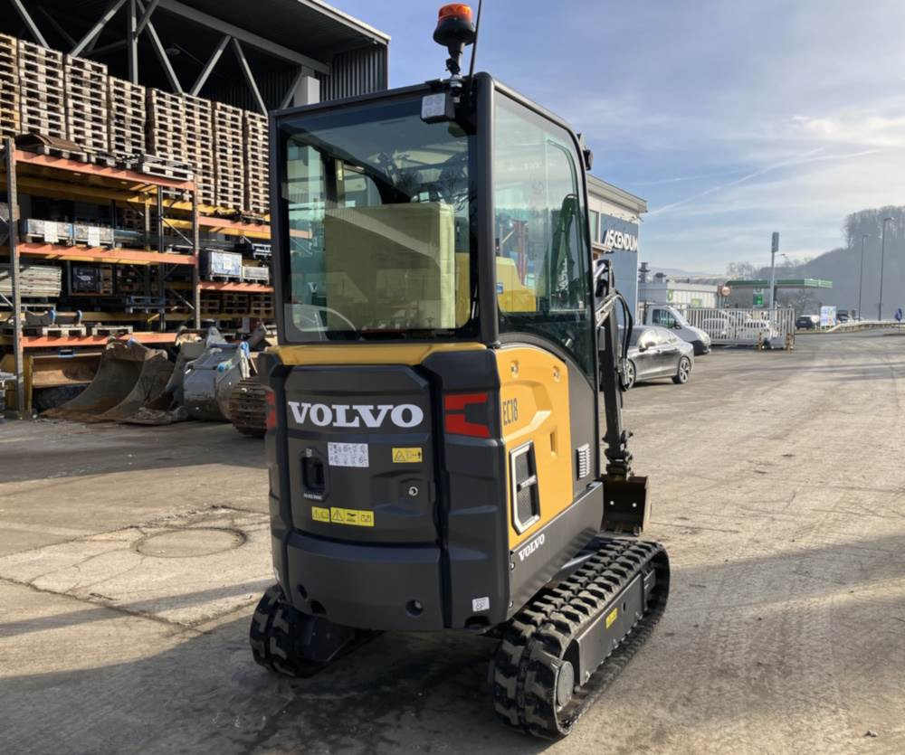 Volvo EC18E Electric - حفار صغير: صورة 2 Volvo EC18E Electric - حفار صغير: صورة 2