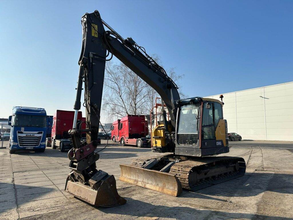 Volvo ECR145EL - حفار زاحف: صورة 4 Volvo ECR145EL - حفار زاحف: صورة 4