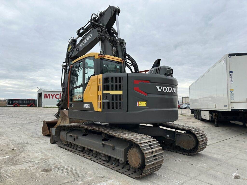 Volvo ECR235EL - حفار زاحف: صورة 2 Volvo ECR235EL - حفار زاحف: صورة 2