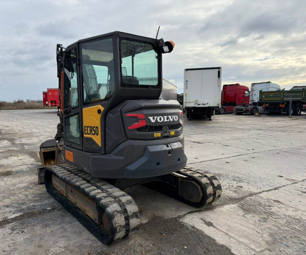 Volvo ECR50F - حفار صغير: صورة 1 Volvo ECR50F - حفار صغير: صورة 1
