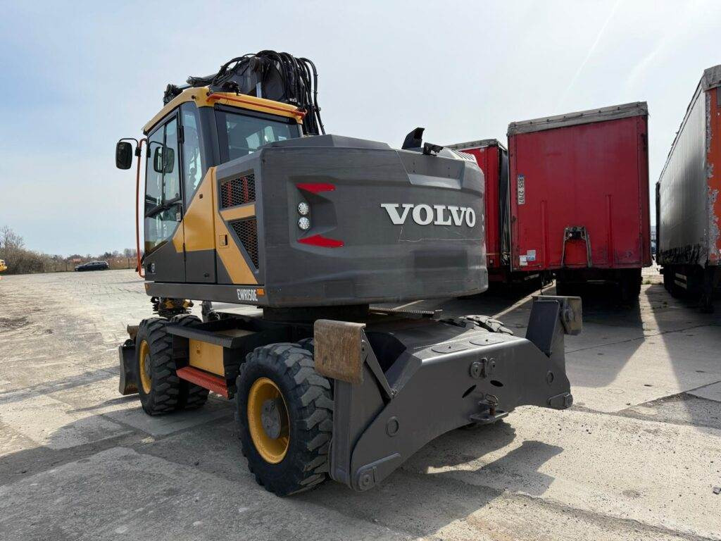 Volvo EWR150E - حفار ذو عجلات: صورة 2 Volvo EWR150E - حفار ذو عجلات: صورة 2