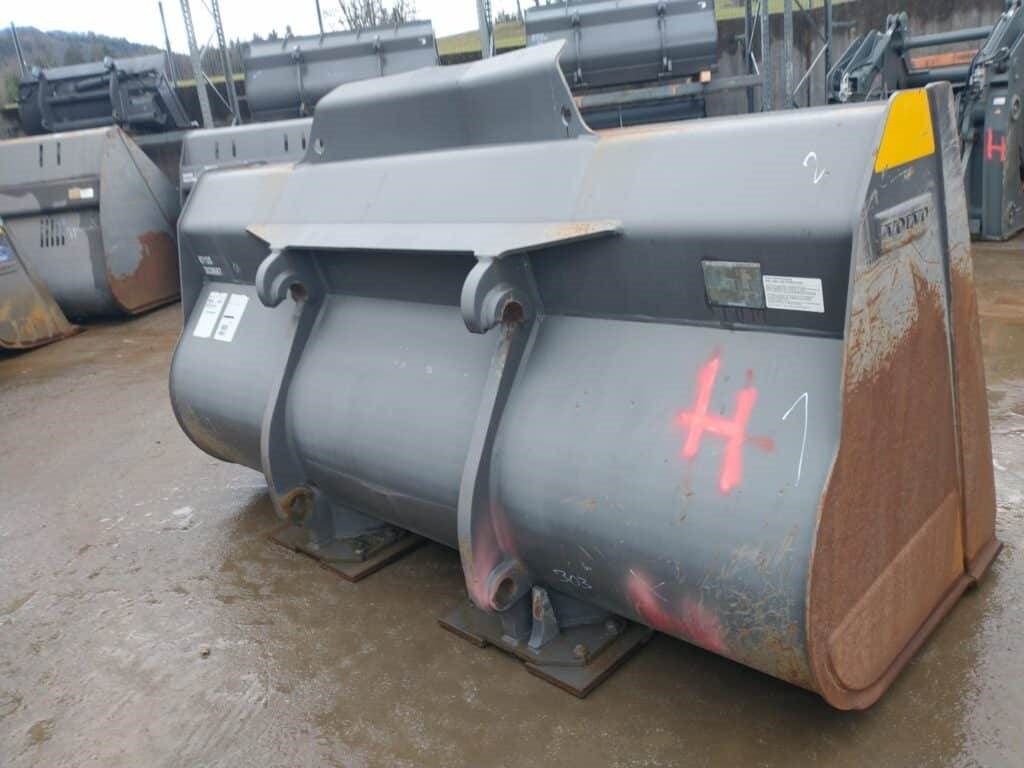 Volvo GP Schaufel 3,8/4,2m³ - بكت شيول - آلات الإنشاء: صورة 2 Volvo GP Schaufel 3,8/4,2m³ - بكت شيول - آلات الإنشاء: صورة 2