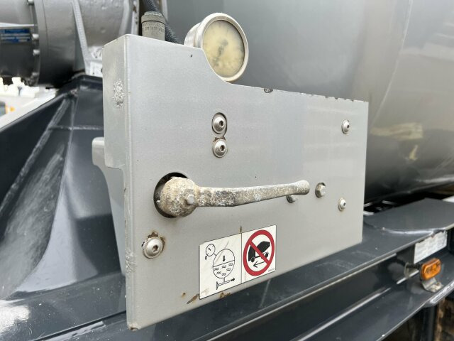 Andere Schwing Stetter Betonmischer Auflieger 10 m³ - نصف مقطورة خلاطة خرسانة: صورة 4 Andere Schwing Stetter Betonmischer Auflieger 10 m³ - نصف مقطورة خلاطة خرسانة: صورة 4