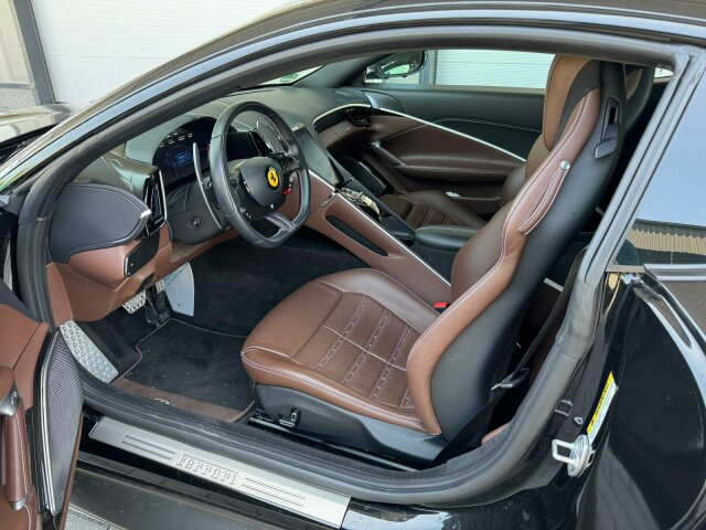تأجير Ferrari Roma Coupe Schwarz Ferrari Roma Coupe Schwarz: صورة 13