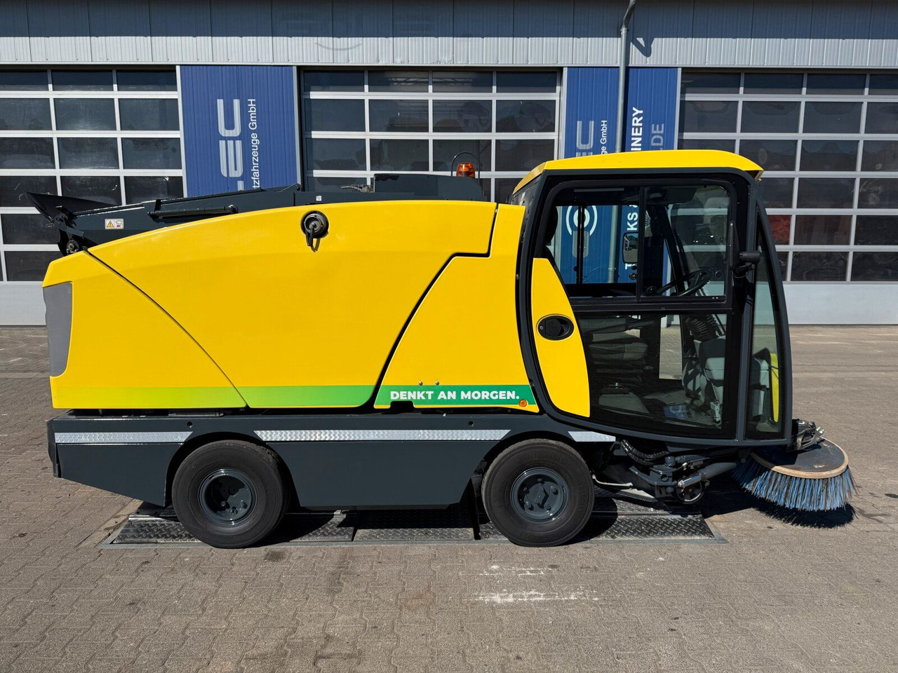 Johnston C202 Kleinkehrmaschine 2 M³ - 6.000 h - سياره كنس شوارع: صورة 2 Johnston C202 Kleinkehrmaschine 2 M³ - 6.000 h - سياره كنس شوارع: صورة 2