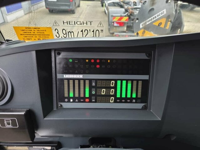 Liebherr LTM 1070-4.2 Autokran mit Spitze *TOP Zustand - رافعة لجميع التضاريس: صورة 5 Liebherr LTM 1070-4.2 Autokran mit Spitze *TOP Zustand - رافعة لجميع التضاريس: صورة 5