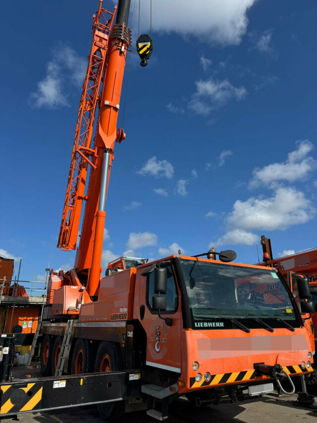 Liebherr LTM 1070-4.2 Autokran mit Spitze *TOP Zustand - رافعة لجميع التضاريس: صورة 4 Liebherr LTM 1070-4.2 Autokran mit Spitze *TOP Zustand - رافعة لجميع التضاريس: صورة 4