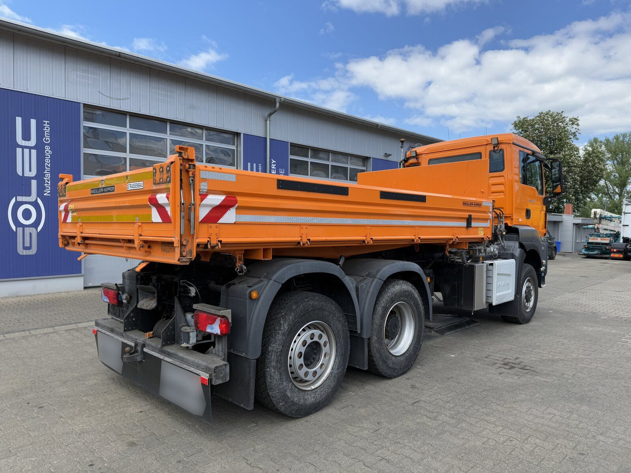 MAN TGS 28.420 6x4-4 Meiller Kipper Winterdienst - شاحنة قلاب: صورة 3 MAN TGS 28.420 6x4-4 Meiller Kipper Winterdienst - شاحنة قلاب: صورة 3