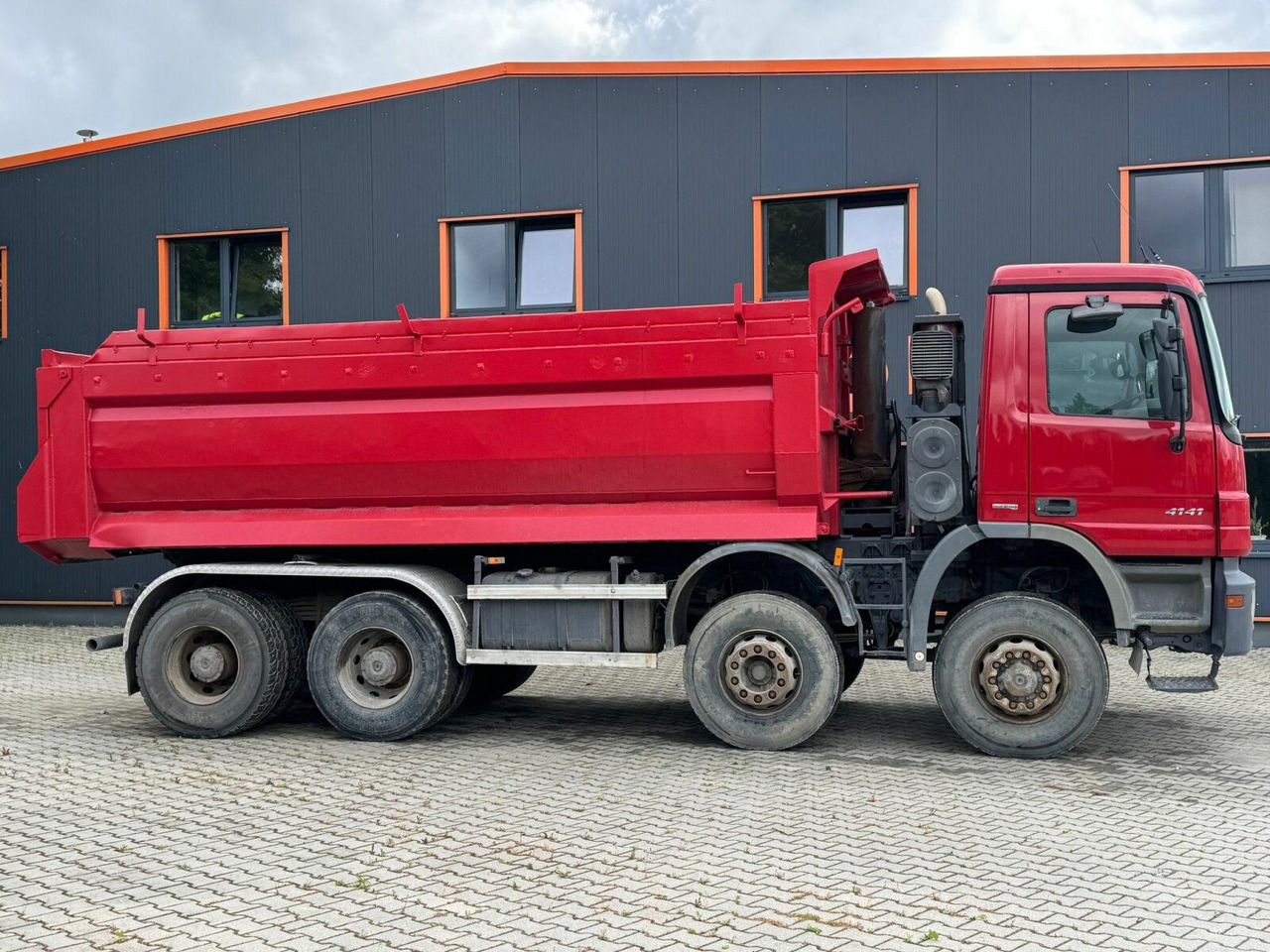 Mercedes-Benz ACTROS 4141 EURO4 8x8 Muldenkipper - شاحنة قلاب: صورة 4 Mercedes-Benz ACTROS 4141 EURO4 8x8 Muldenkipper - شاحنة قلاب: صورة 4