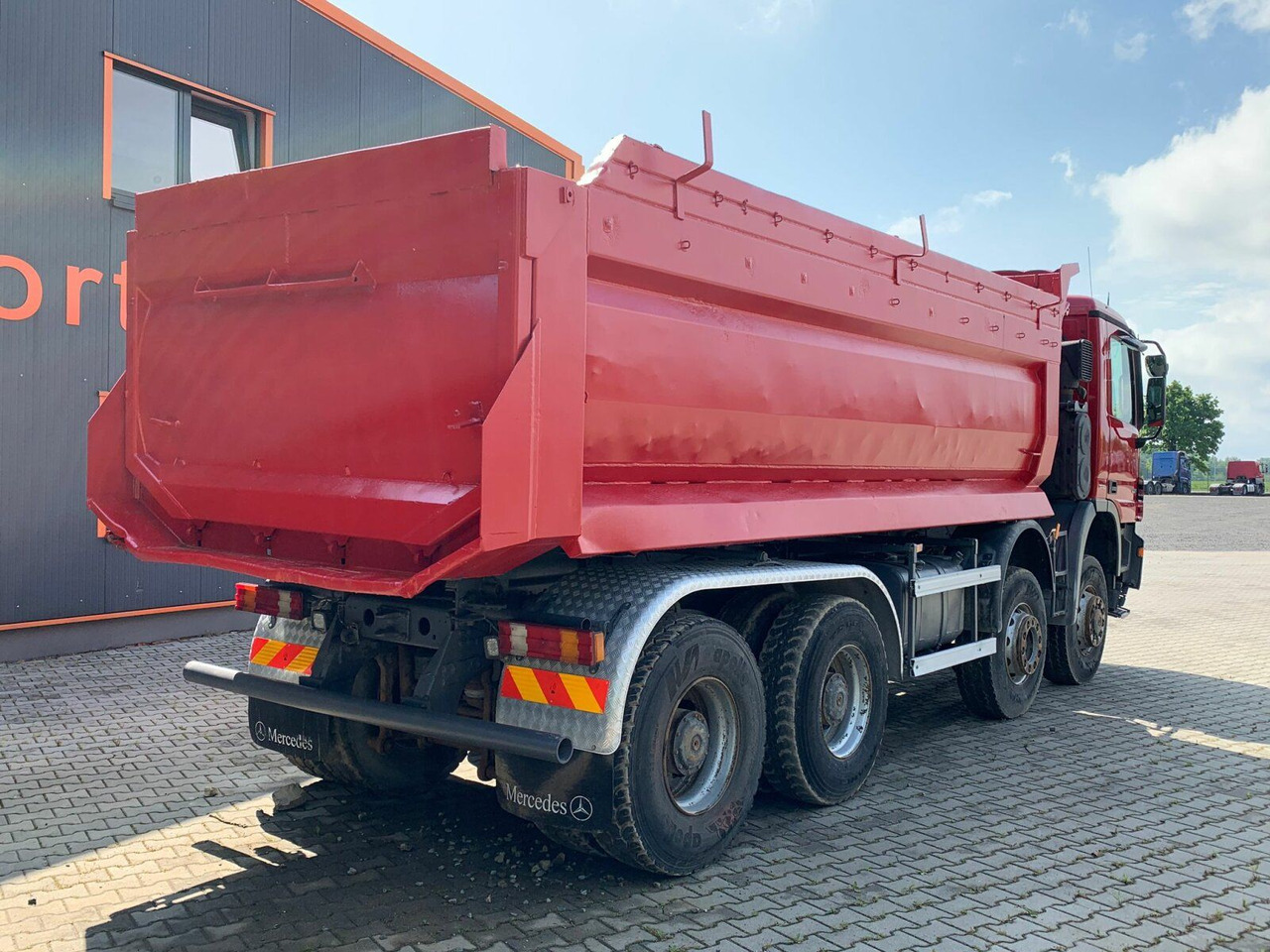 Mercedes-Benz ACTROS 4141 EURO4 8x8 Muldenkipper - شاحنة قلاب: صورة 5 Mercedes-Benz ACTROS 4141 EURO4 8x8 Muldenkipper - شاحنة قلاب: صورة 5
