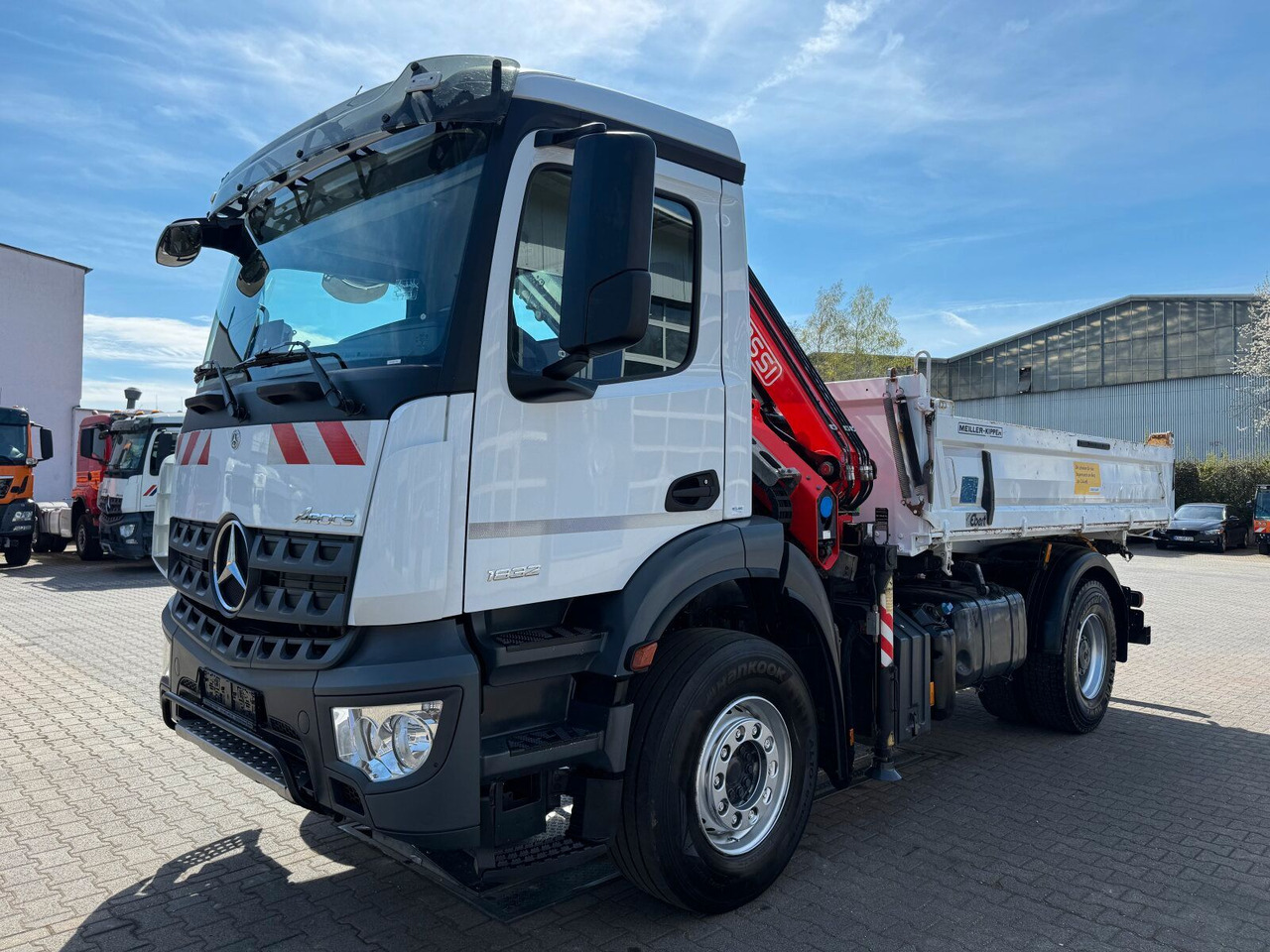 Mercedes-Benz AROCS 1832 4x2 Euro 6 Kipper Kran FASSI F120FB - شاحنة قلاب, شاحنة كرين: صورة 2 Mercedes-Benz AROCS 1832 4x2 Euro 6 Kipper Kran FASSI F120FB - شاحنة قلاب, شاحنة كرين: صورة 2