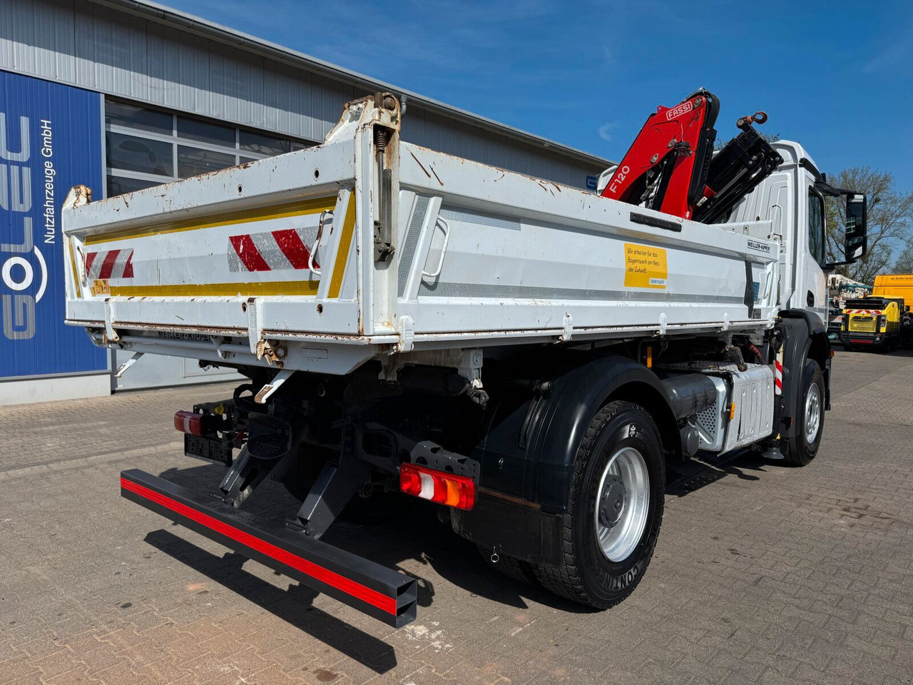 Mercedes-Benz AROCS 1832 4x2 Euro 6 Kipper Kran FASSI F120FB - شاحنة كرين: صورة 4 Mercedes-Benz AROCS 1832 4x2 Euro 6 Kipper Kran FASSI F120FB - شاحنة كرين: صورة 4