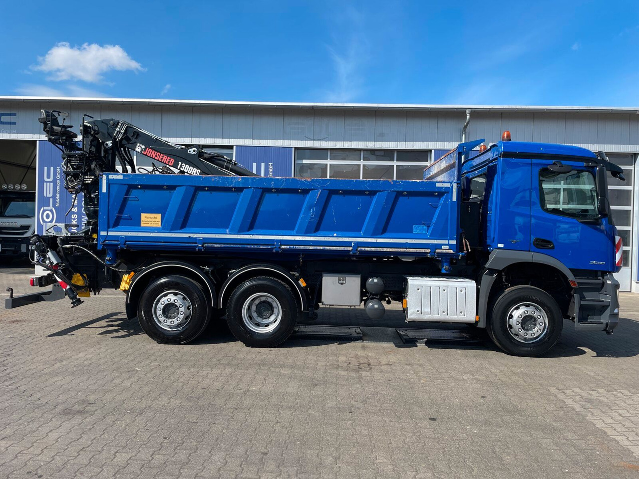 Mercedes-Benz AROCS 2536 6x2*4 Kipper Kran HIAB - شاحنة كرين: صورة 2 Mercedes-Benz AROCS 2536 6x2*4 Kipper Kran HIAB - شاحنة كرين: صورة 2