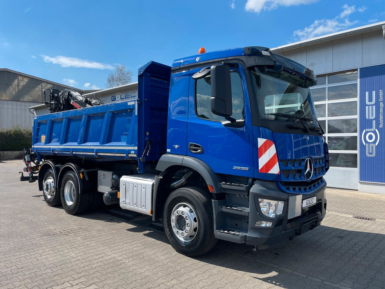 Mercedes-Benz AROCS 2536 6x2*4 Kipper Kran HIAB - شاحنة كرين: صورة 1 Mercedes-Benz AROCS 2536 6x2*4 Kipper Kran HIAB - شاحنة كرين: صورة 1