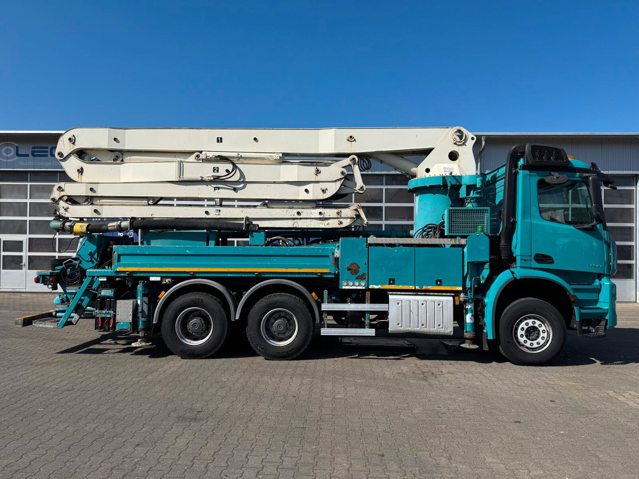 Mercedes-Benz AROCS 2844 6x4 Euro 6 Betonpumpe SERMAC 5Z33 - مضخة خرسانة: صورة 3 Mercedes-Benz AROCS 2844 6x4 Euro 6 Betonpumpe SERMAC 5Z33 - مضخة خرسانة: صورة 3