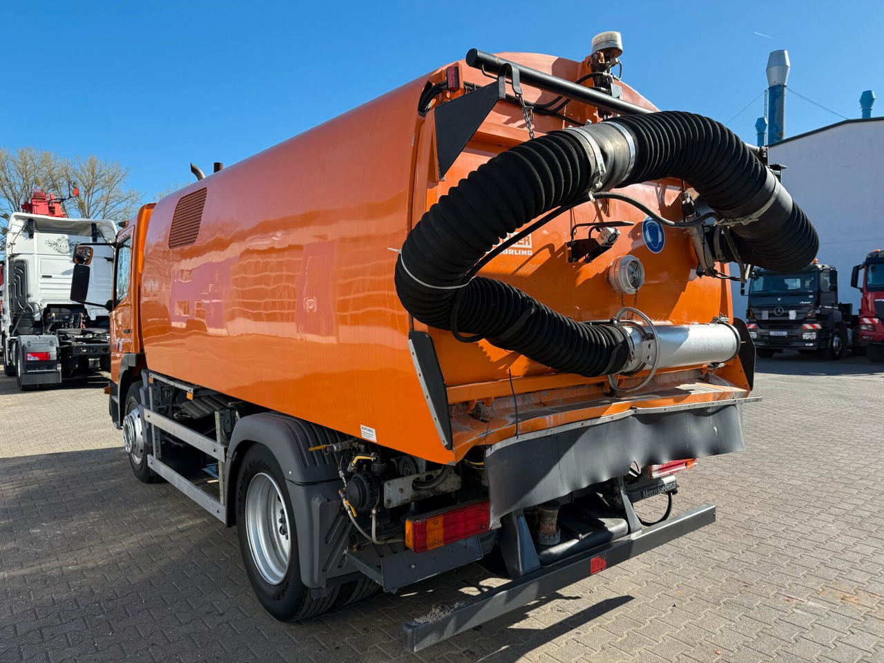 Mercedes-Benz Atego 1518 4x2 Kehrmaschine Bucher 500 - سياره كنس شوارع: صورة 5 Mercedes-Benz Atego 1518 4x2 Kehrmaschine Bucher 500 - سياره كنس شوارع: صورة 5