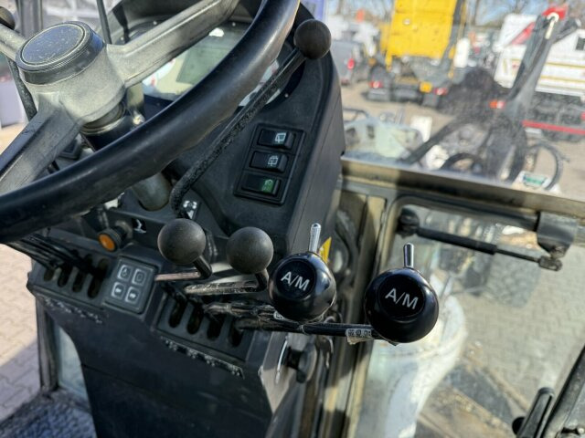 New Holland F106.6A alrrad 6x6 Grader 12 Ton - 10.700 Std - ماكينة تسوية: صورة 4 New Holland F106.6A alrrad 6x6 Grader 12 Ton - 10.700 Std - ماكينة تسوية: صورة 4