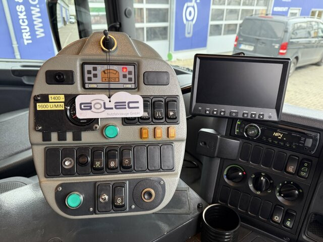 Scania P230 Kehrmaschine Johnston VT605- 6 M³ - سياره كنس شوارع: صورة 4 Scania P230 Kehrmaschine Johnston VT605- 6 M³ - سياره كنس شوارع: صورة 4