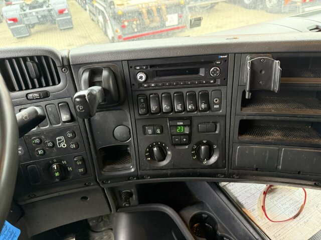 Scania R560 6x4 Holztransport Kran LOGLIFT HIAB 140S79R - شاحنة قطع الأشجار, شاحنة كرين: صورة 4 Scania R560 6x4 Holztransport Kran LOGLIFT HIAB 140S79R - شاحنة قطع الأشجار, شاحنة كرين: صورة 4