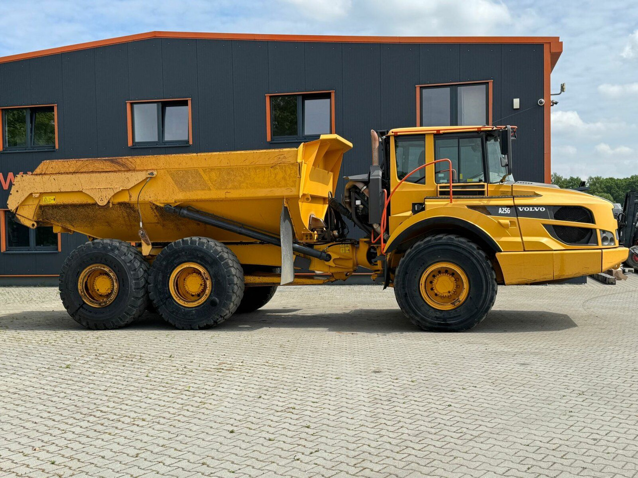 Volvo A25G Dumper 22,5 Ton 11.361 Stunden Volvo A25G Dumper 22,5 Ton 11.361 Stunden - شاحنة مفصلية: صورة 4 Volvo A25G Dumper 22,5 Ton 11.361 Stunden Volvo A25G Dumper 22,5 Ton 11.361 Stunden - شاحنة مفصلية: صورة 4
