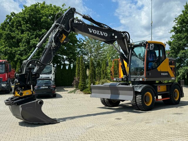 Volvo EWR150E Mobilbagger mit ROTATOR ENCONG EC319 - حفار ذو عجلات: صورة 1 Volvo EWR150E Mobilbagger mit ROTATOR ENCONG EC319 - حفار ذو عجلات: صورة 1