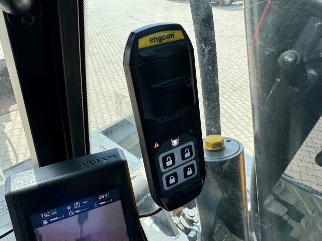 Volvo EWR150E Mobilbagger mit ROTATOR ENCONG EC319 - حفار ذو عجلات: صورة 4 Volvo EWR150E Mobilbagger mit ROTATOR ENCONG EC319 - حفار ذو عجلات: صورة 4